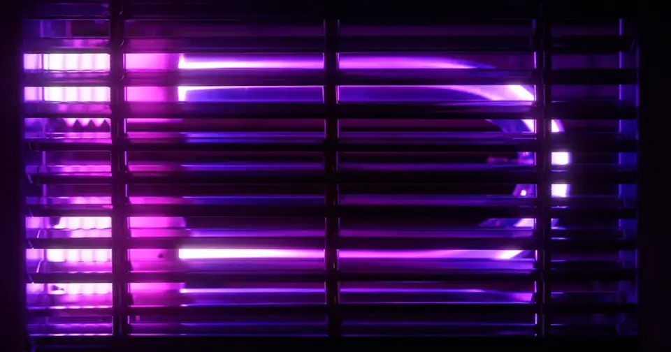 Closeup of one type of UV light setup.